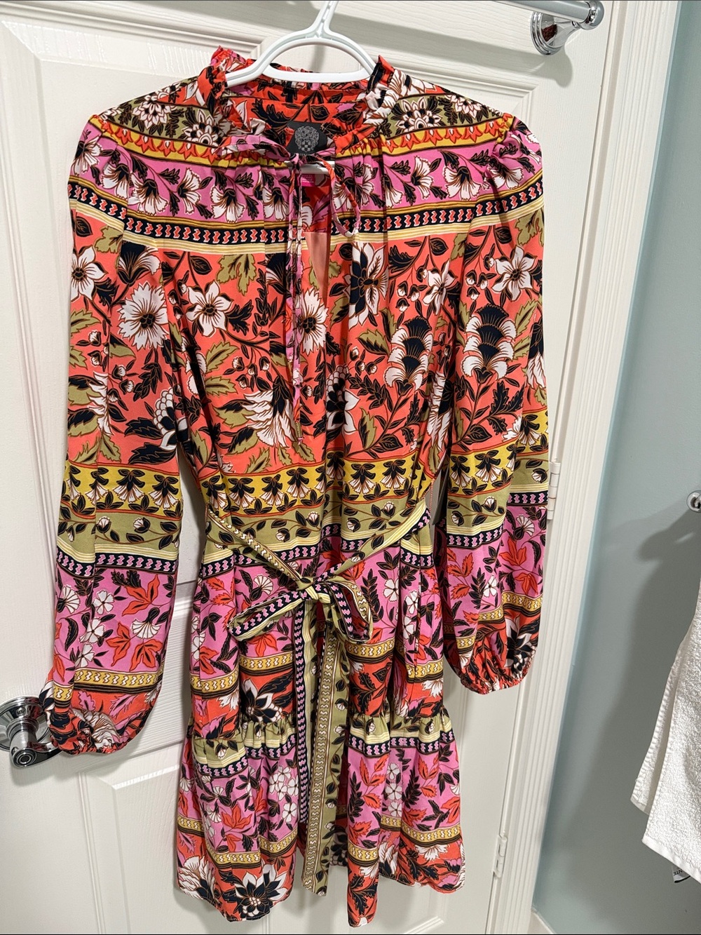 NWT!! Vince Camuto Vibrant Floral Tiered Long-Sleeve Dress - Pink & Coral 8
